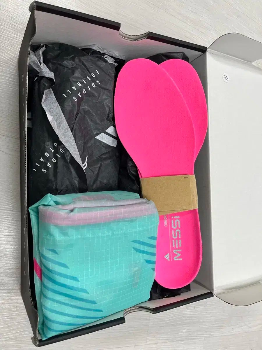 アディダス サッカーシューズ f50 fg 直接取引 メルカリshop取引では対象外 LLC-HASEGAWATOSO_COM