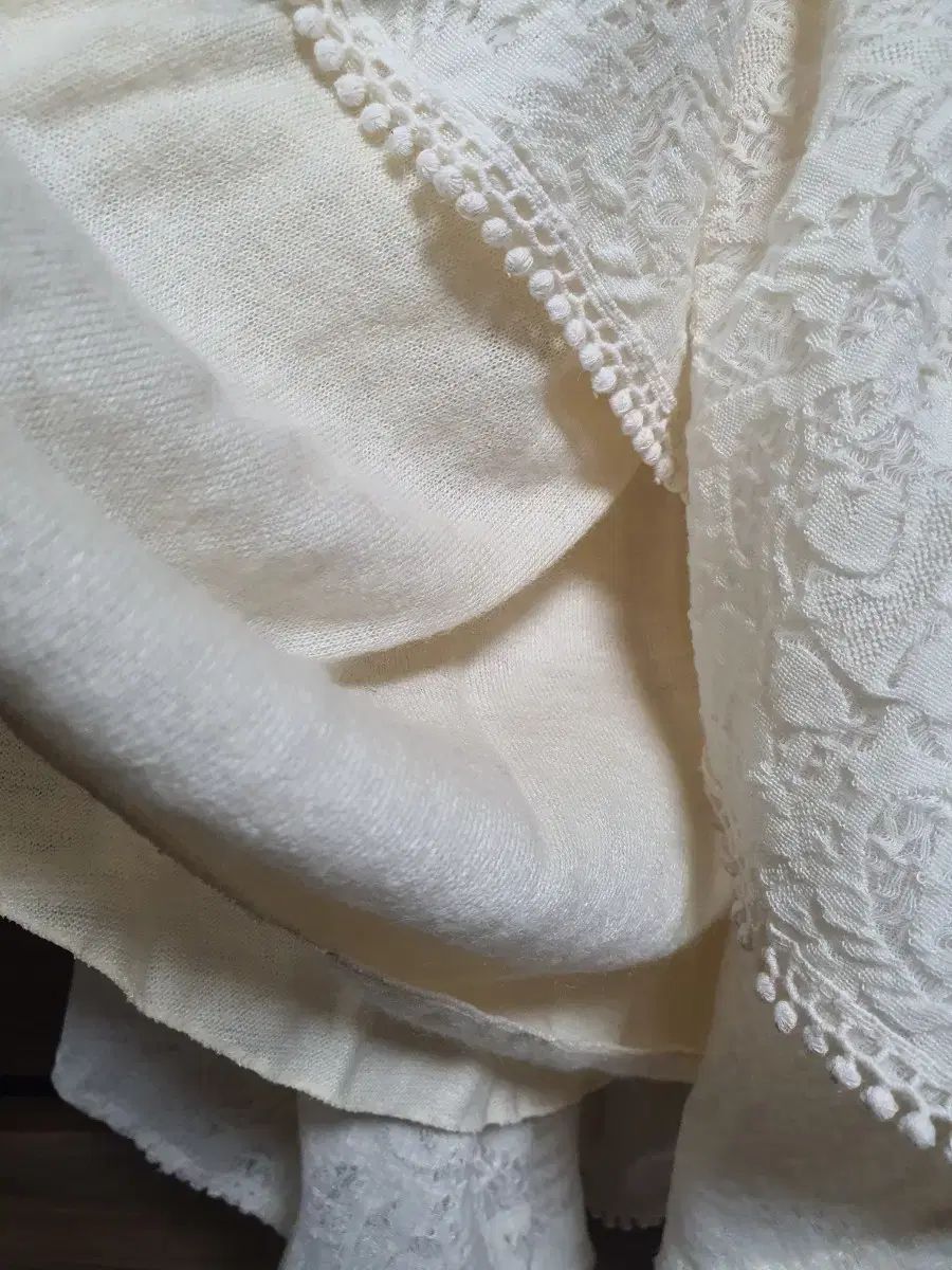 ティアード レース