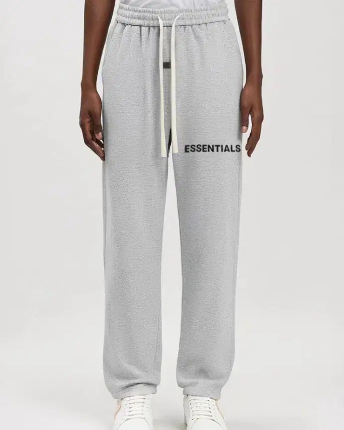 エッセンシャルズ