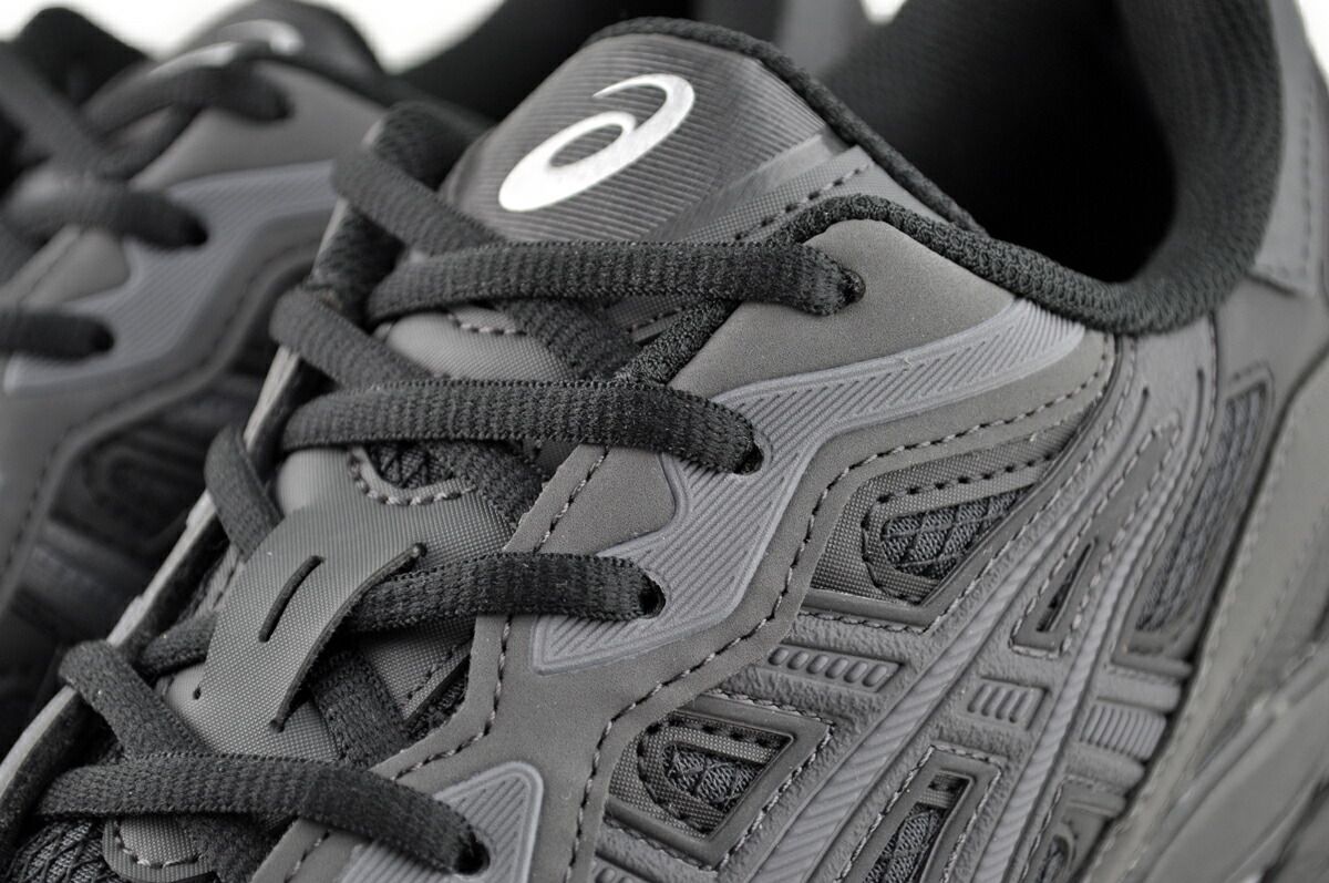 グラファイトグレー asics