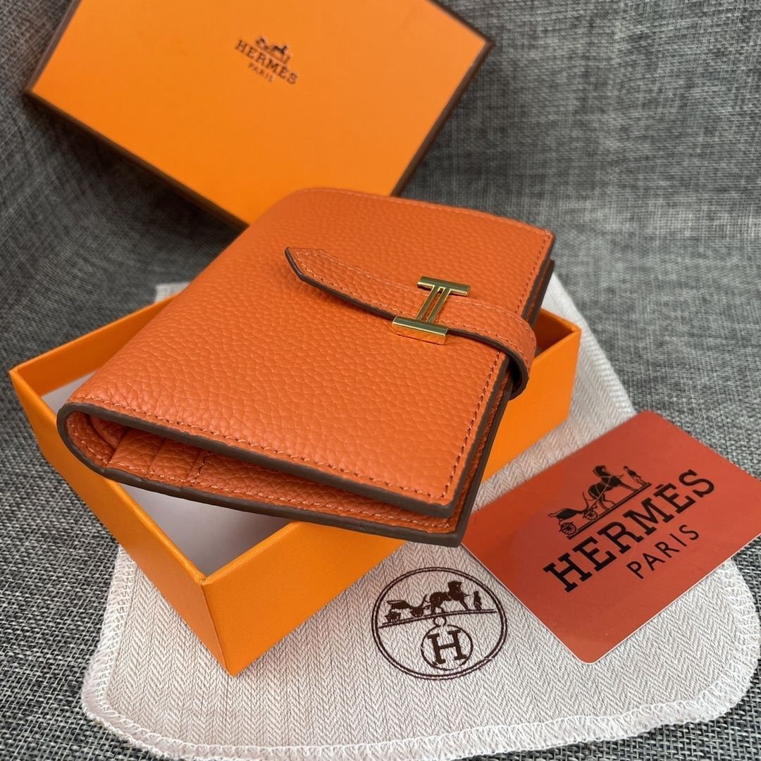 最終お値引き！HERMES エルメス　本革　美品 未使用品】最終値下げ HERMES エルメス 折り財布 折り財布 小銭入れ