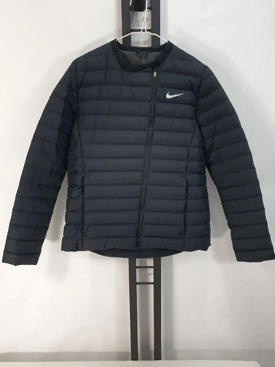 ナイキ ゴルフ 軽量 ダウン ジャケット ブラック レディース L