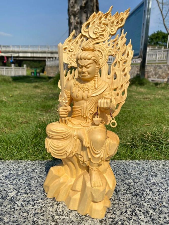 木彫仏像 仏教美術 精密細工 不動明王像 仏師手仕上げ品 高さ17cm