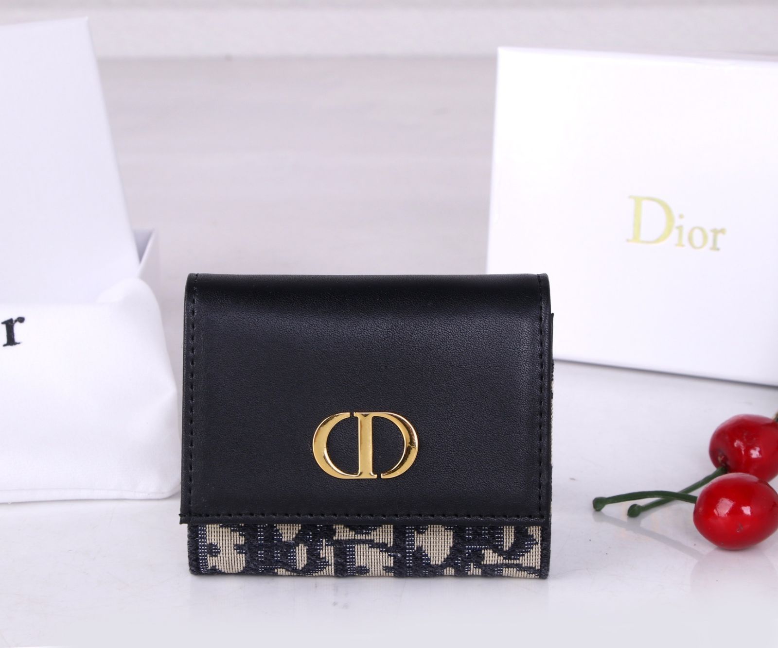 お値下げ！限定 Christian Dior クリスチャンディオール 折り財布 小銭