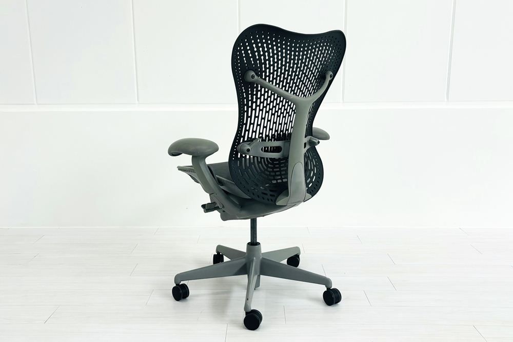 ハーマンミラー ミラチェア チェア Herman Miller Mirra Chair メッシュ 事務椅子 オフィス家具 MR113AAM A000004014
