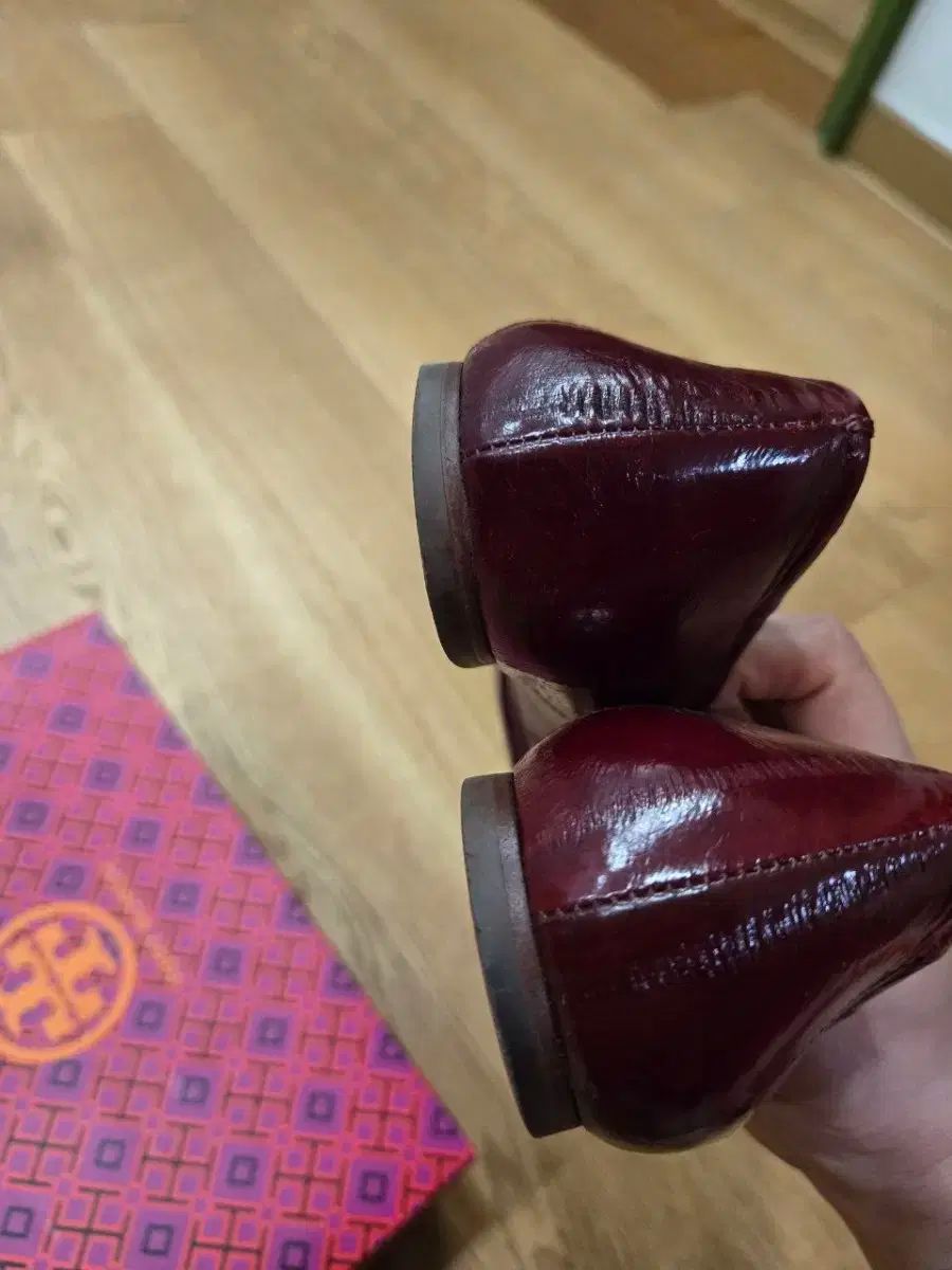  トリーバーチ ワイン色 リボン フラット 靴 スニーカー 靴