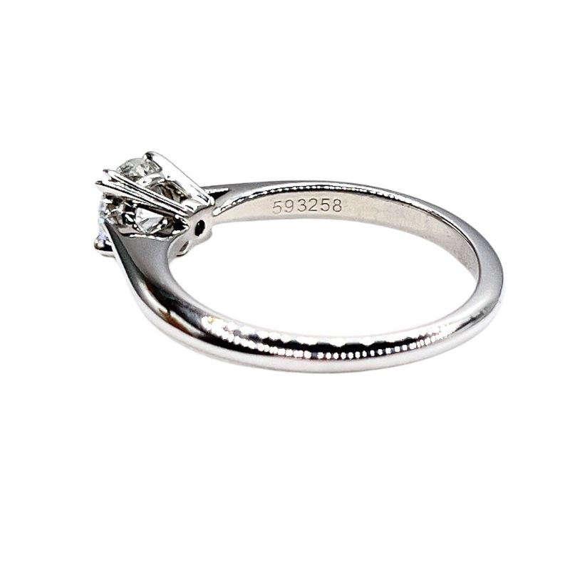 ソリティアエンゲージメントリング プラチナ