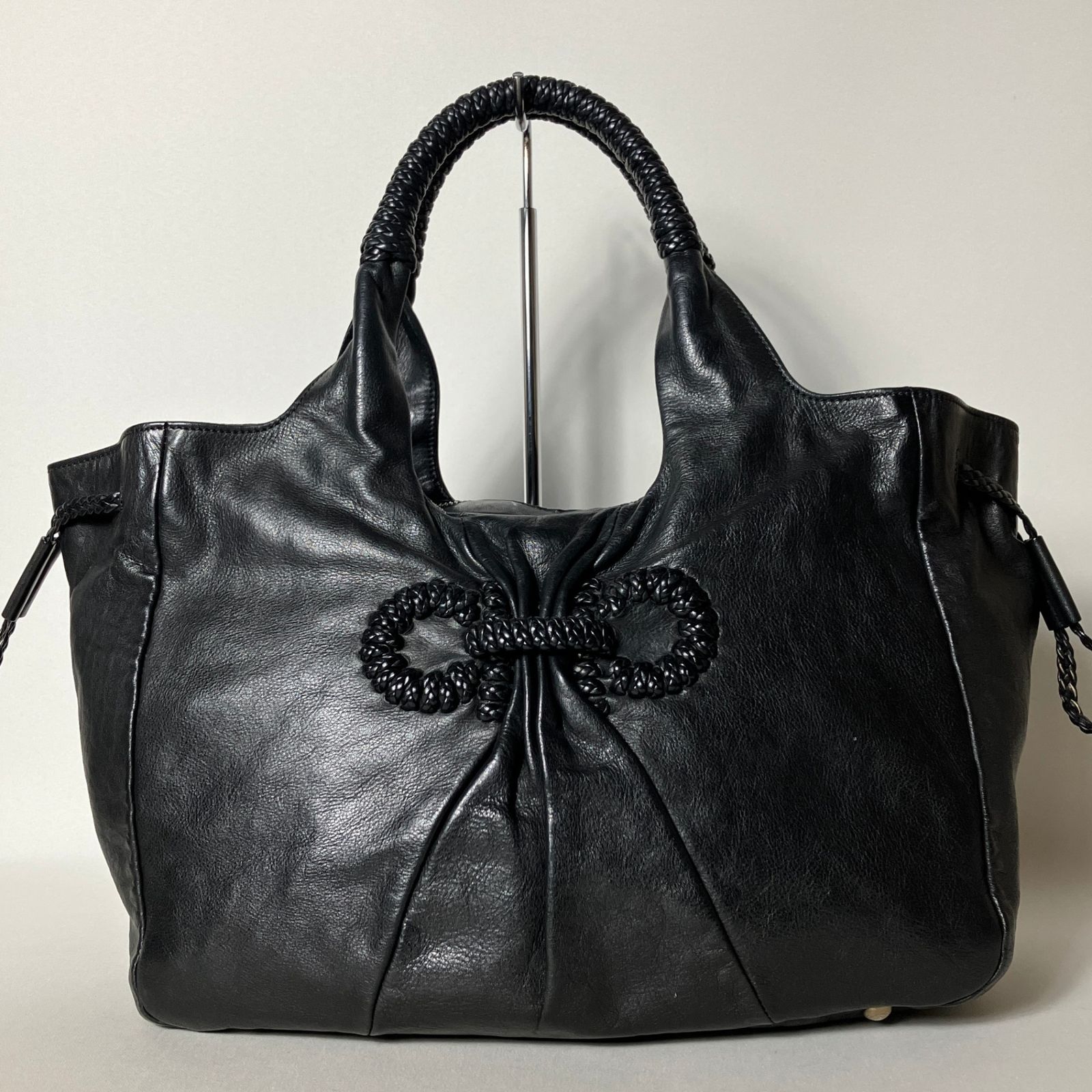 2510-245｜ ｜フェラガモ ハンドバッグ レザー ブラック ガンチーニ