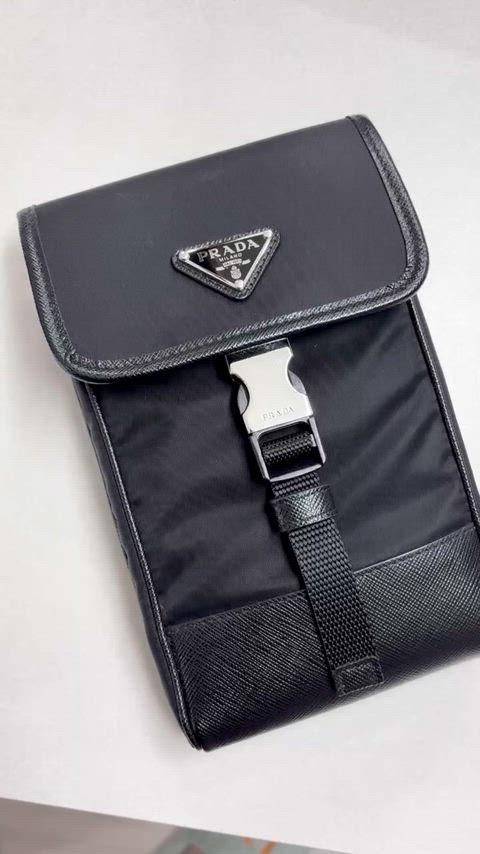 PRADA プラダ ナイロン サフィアーノ スマホケース スマホケース ミニバック