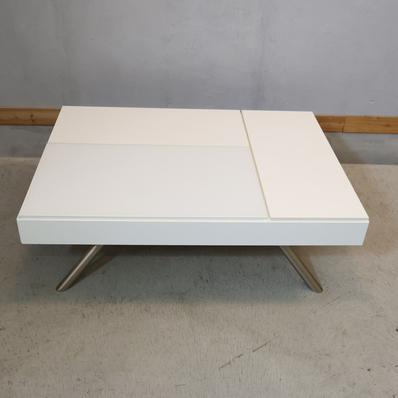 BoConcept ボーコンセプト CHIVA シヴァ コーヒーテーブル 収納スペース付 ホワイト モダン クラシック デンマーク 北欧スタイル