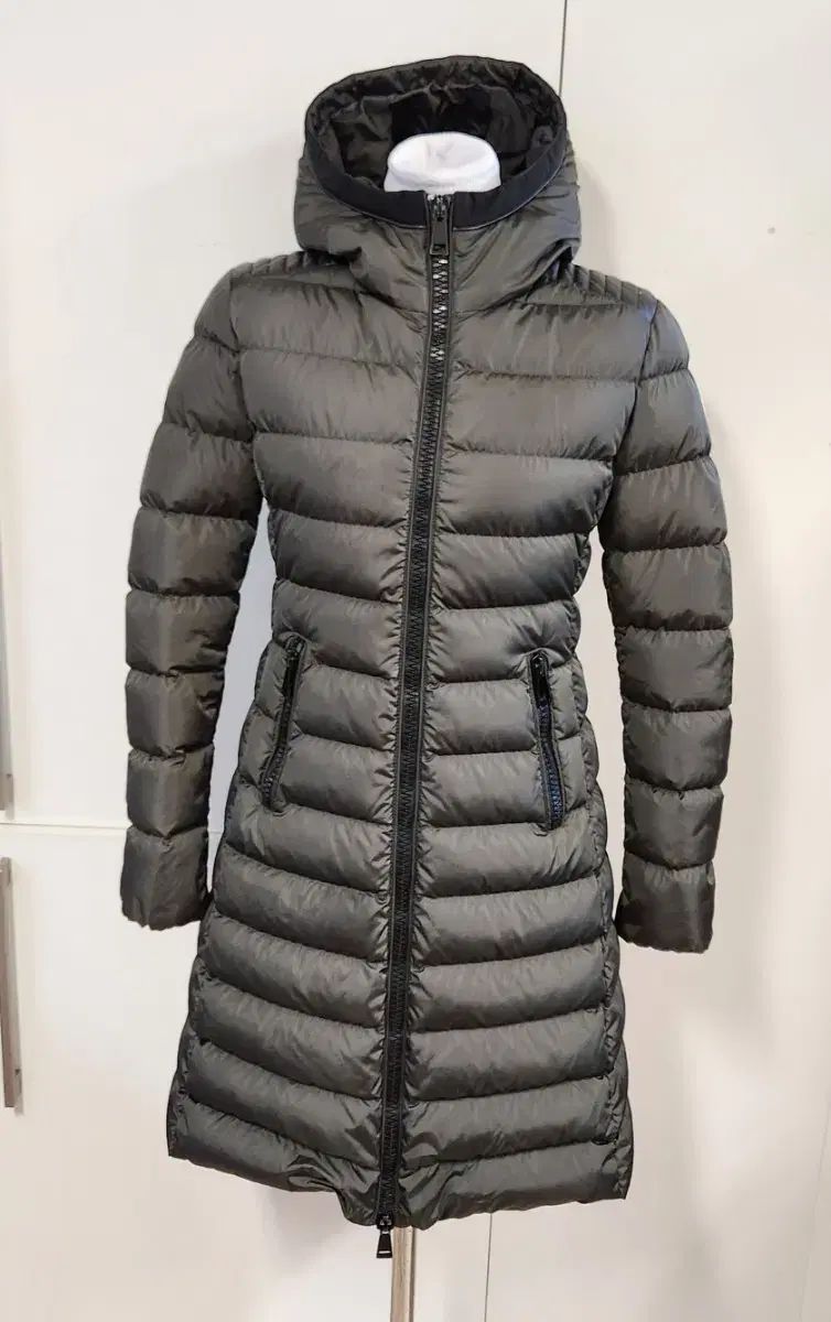 モンクレール 正規品 グースダウン 0サイズ - メルカリ