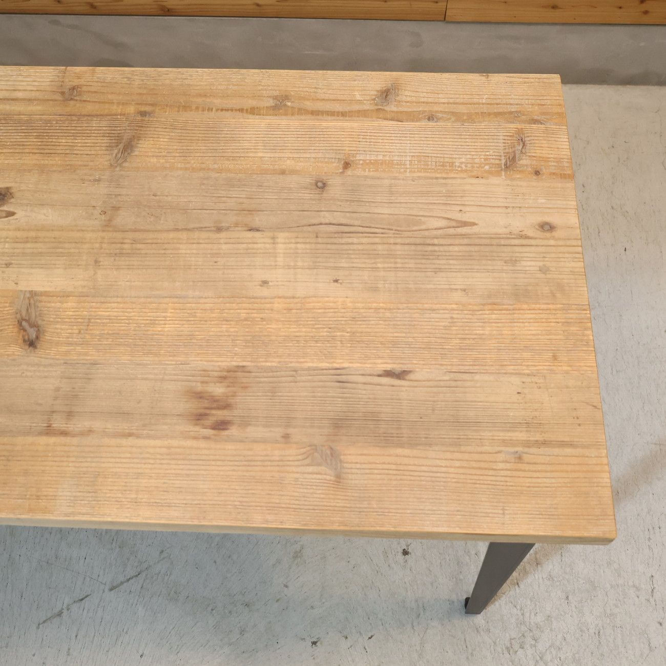 ダイニングテーブル