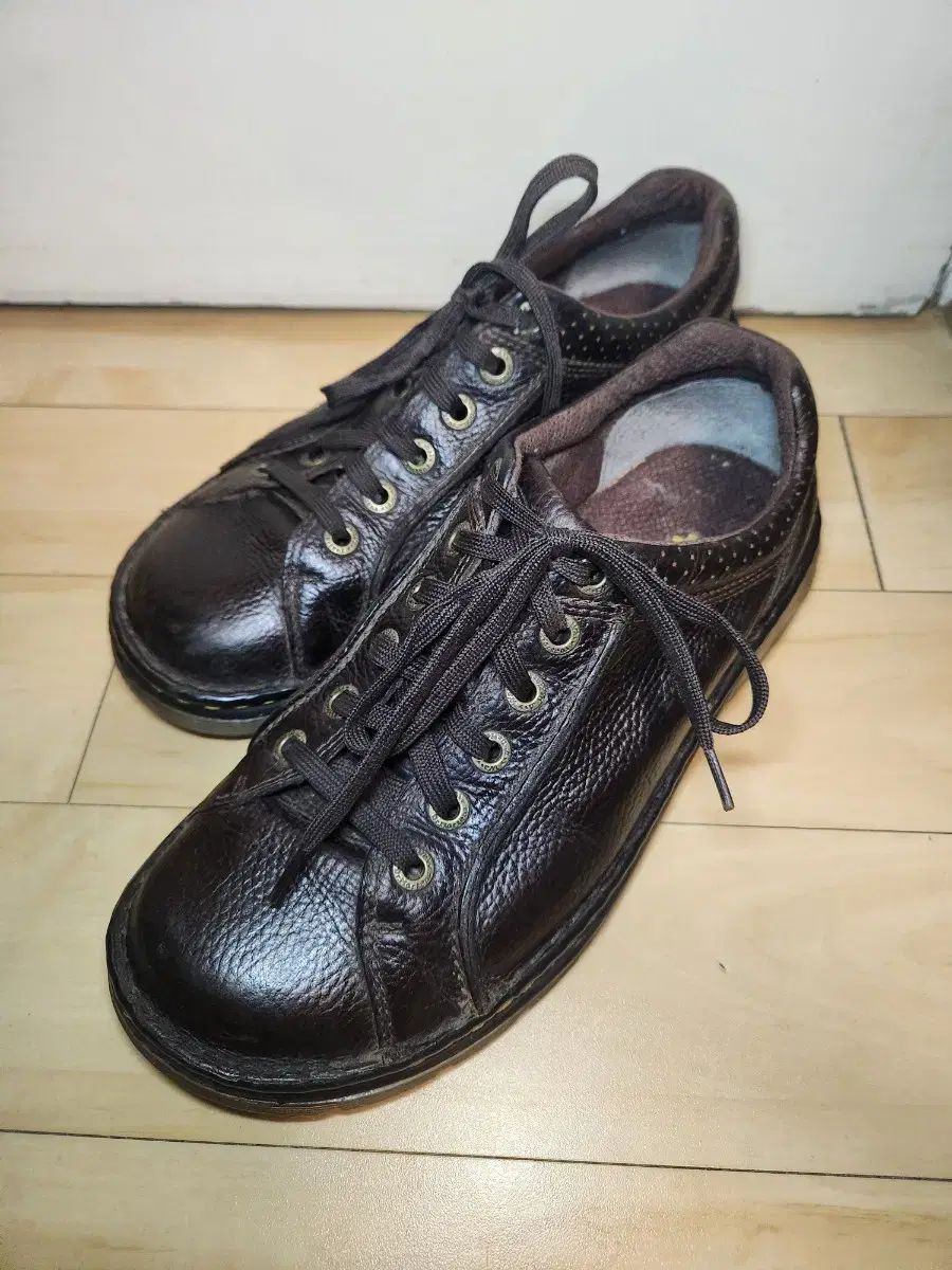 eu43 DR. MARTENS ドクターマーチン ロハン