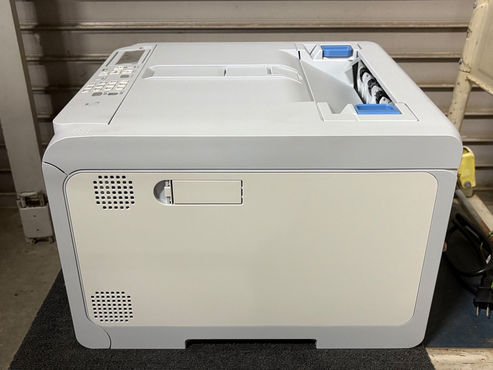 山口県下松市より カウンター数少ない