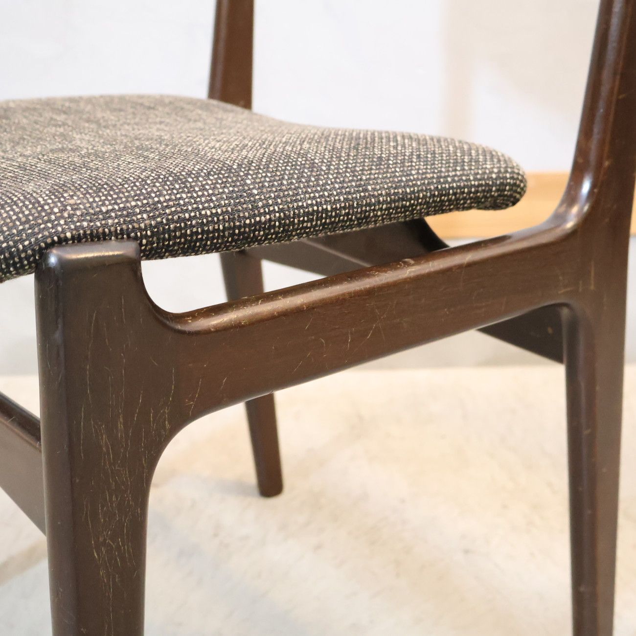 ローズウッド ダイニングチェア