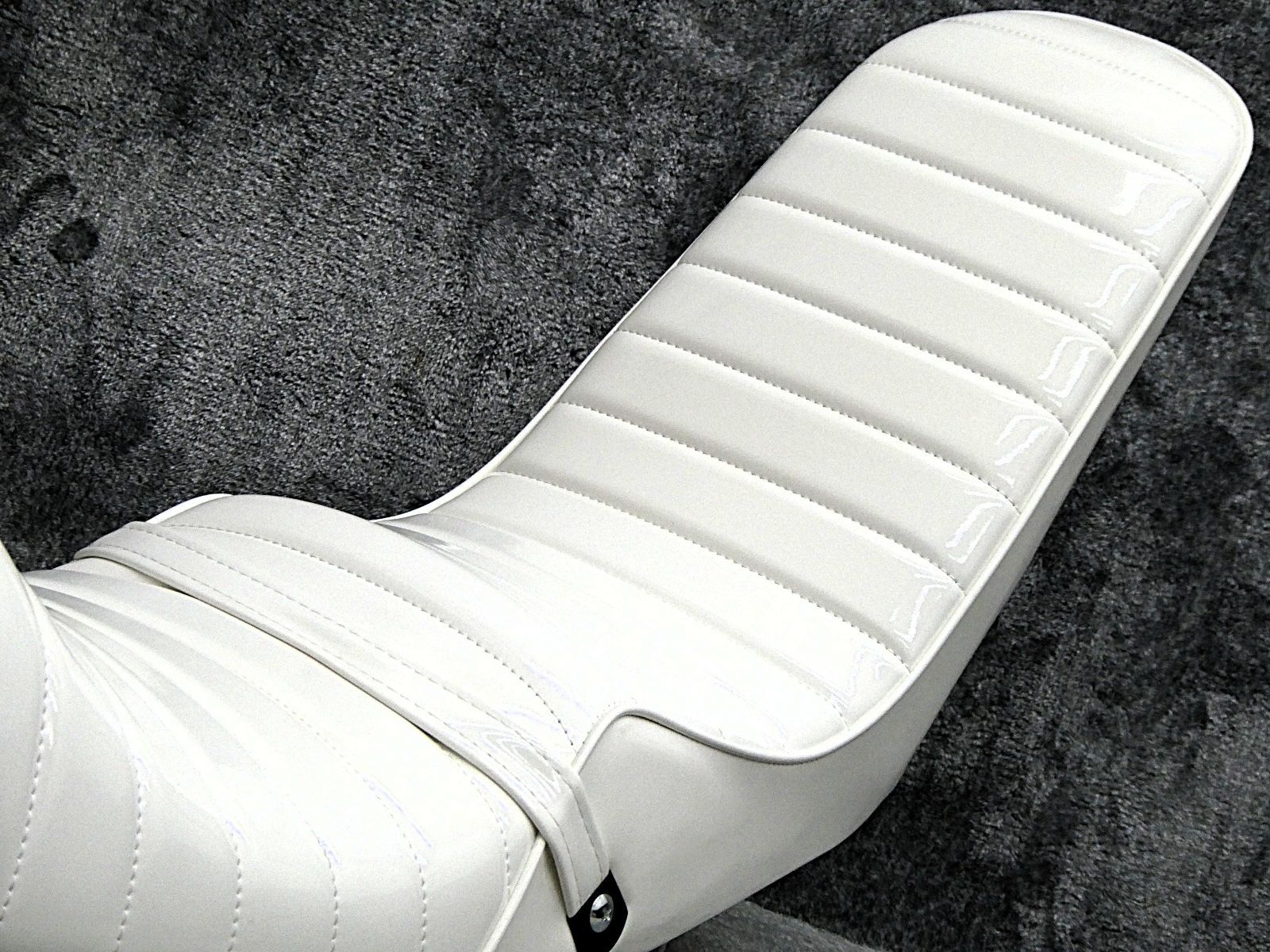 三段シート ホワイト