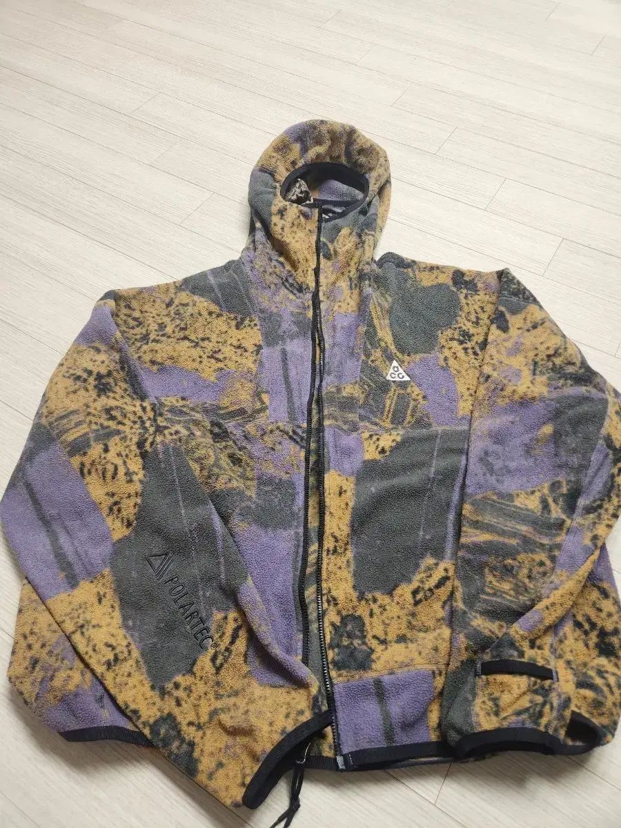 ナイキ ACG ポーラテック フリース ポップアート パータン