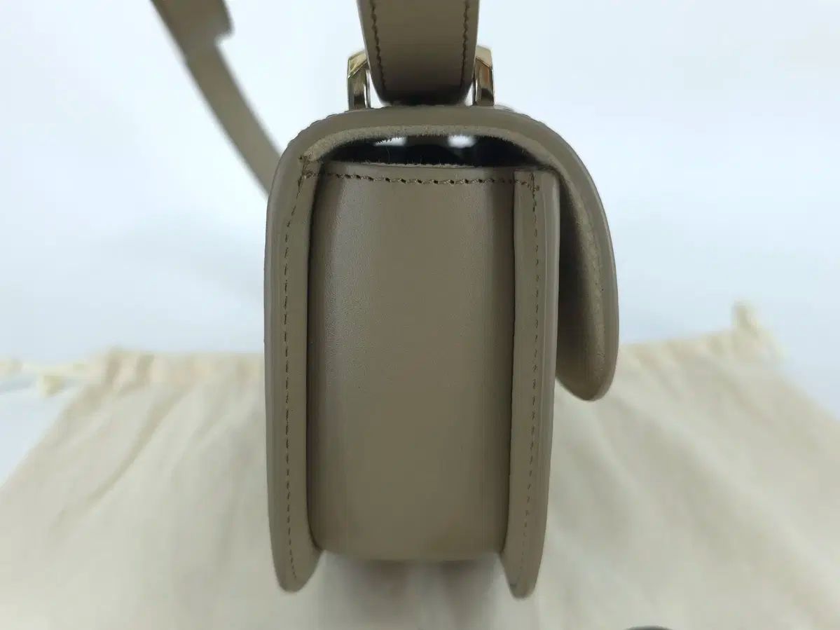 A.P.C. アーペーセー ジェネバ レディース クロスバック グレー