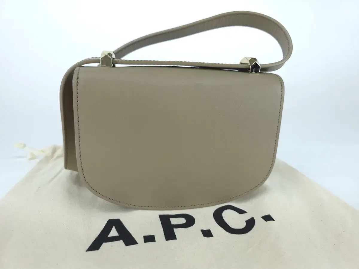 A.P.C. アーペーセー ジェネバ レディース クロスバック グレー DECORATOM_COM_BR