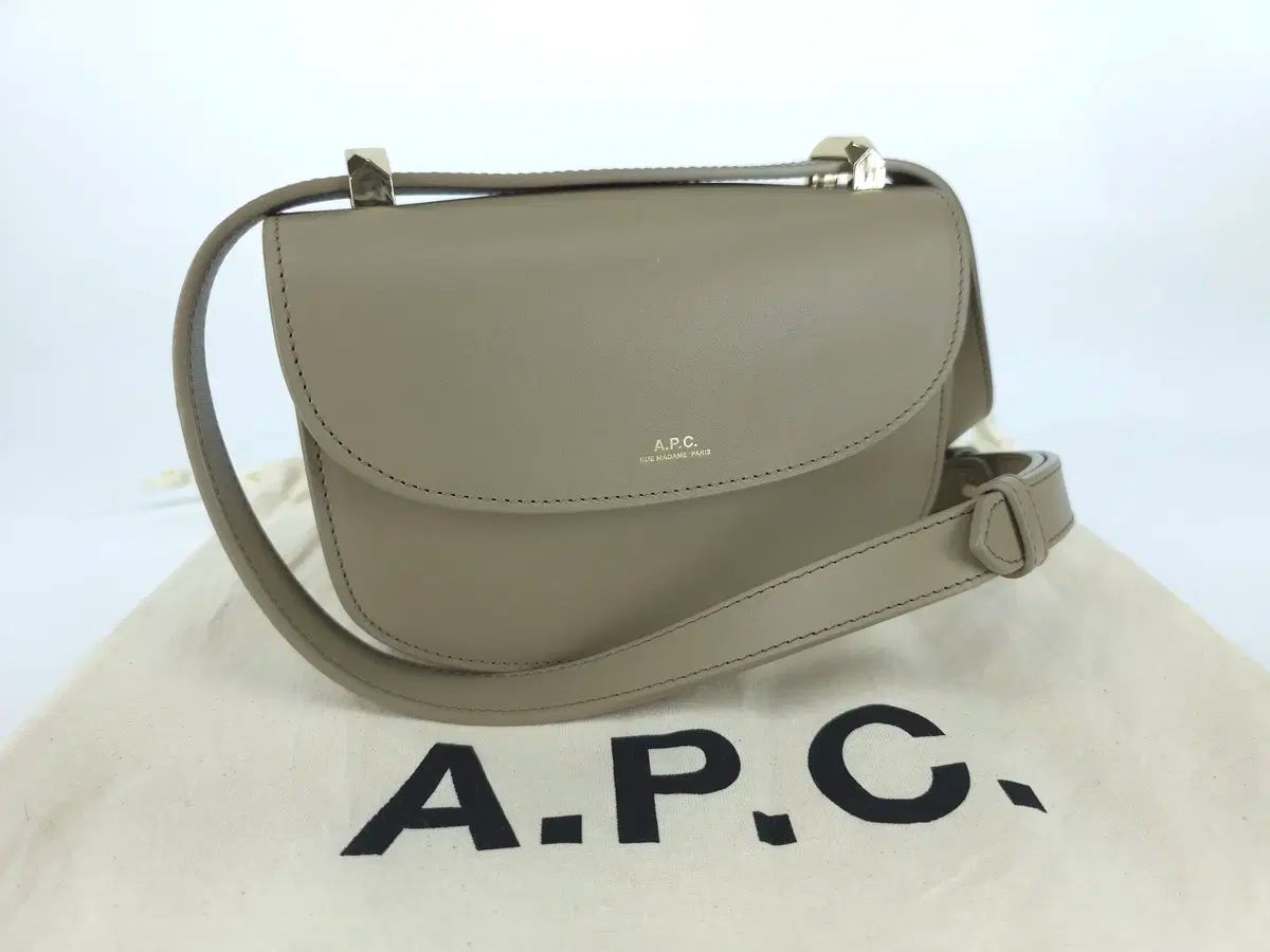 A.P.C. アーペーセー ジェネバ レディース クロスバック グレー