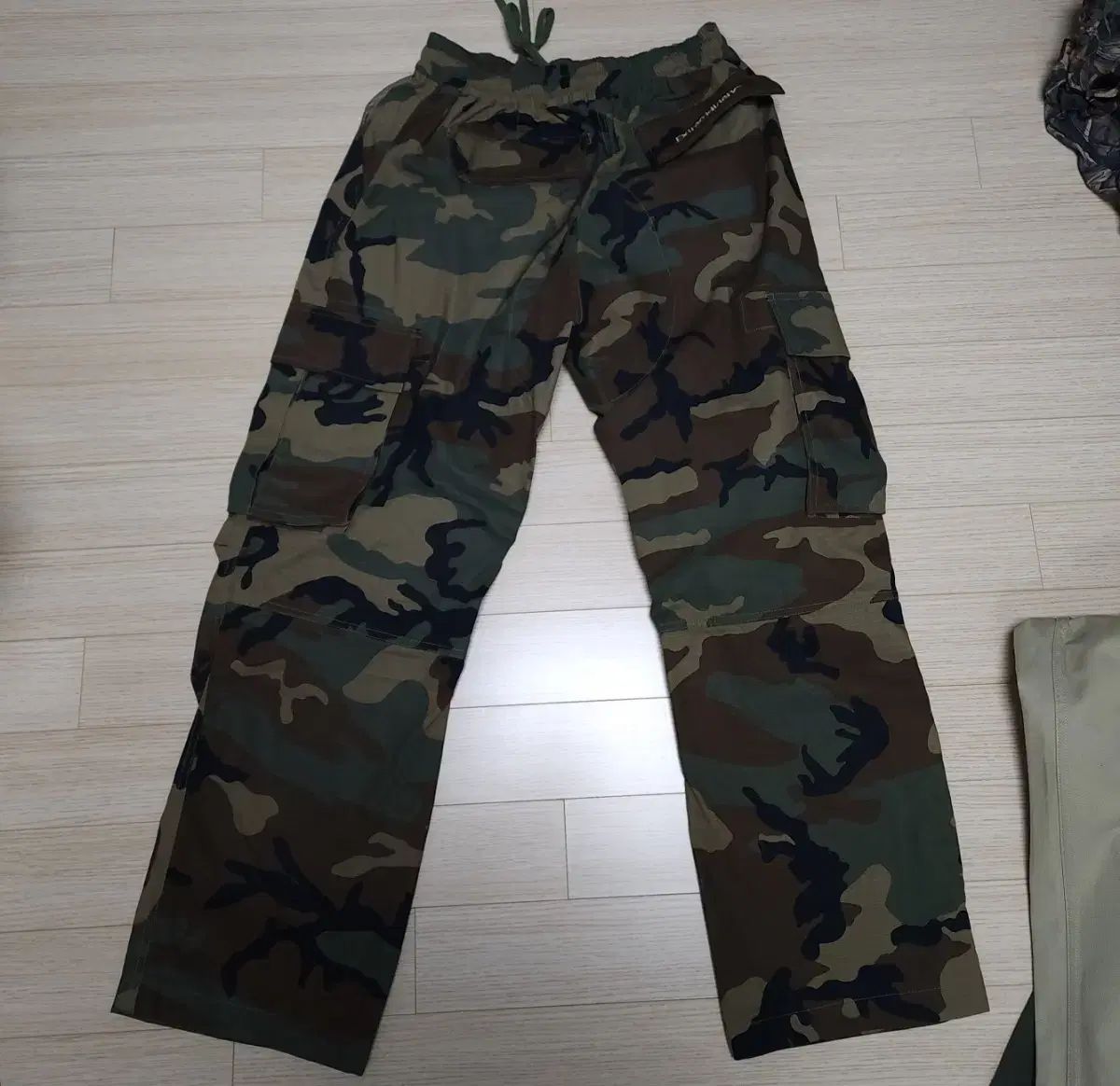 エクストラオーディナリー カーゴ リップストップ ウッドランド カモフラ xl