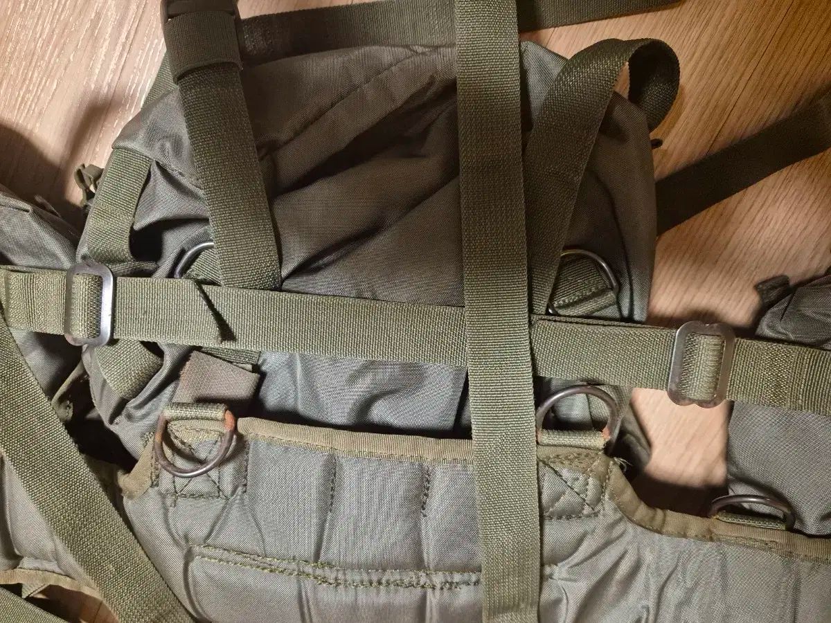 ロシア軍実物スメルシ チェスト リーグ