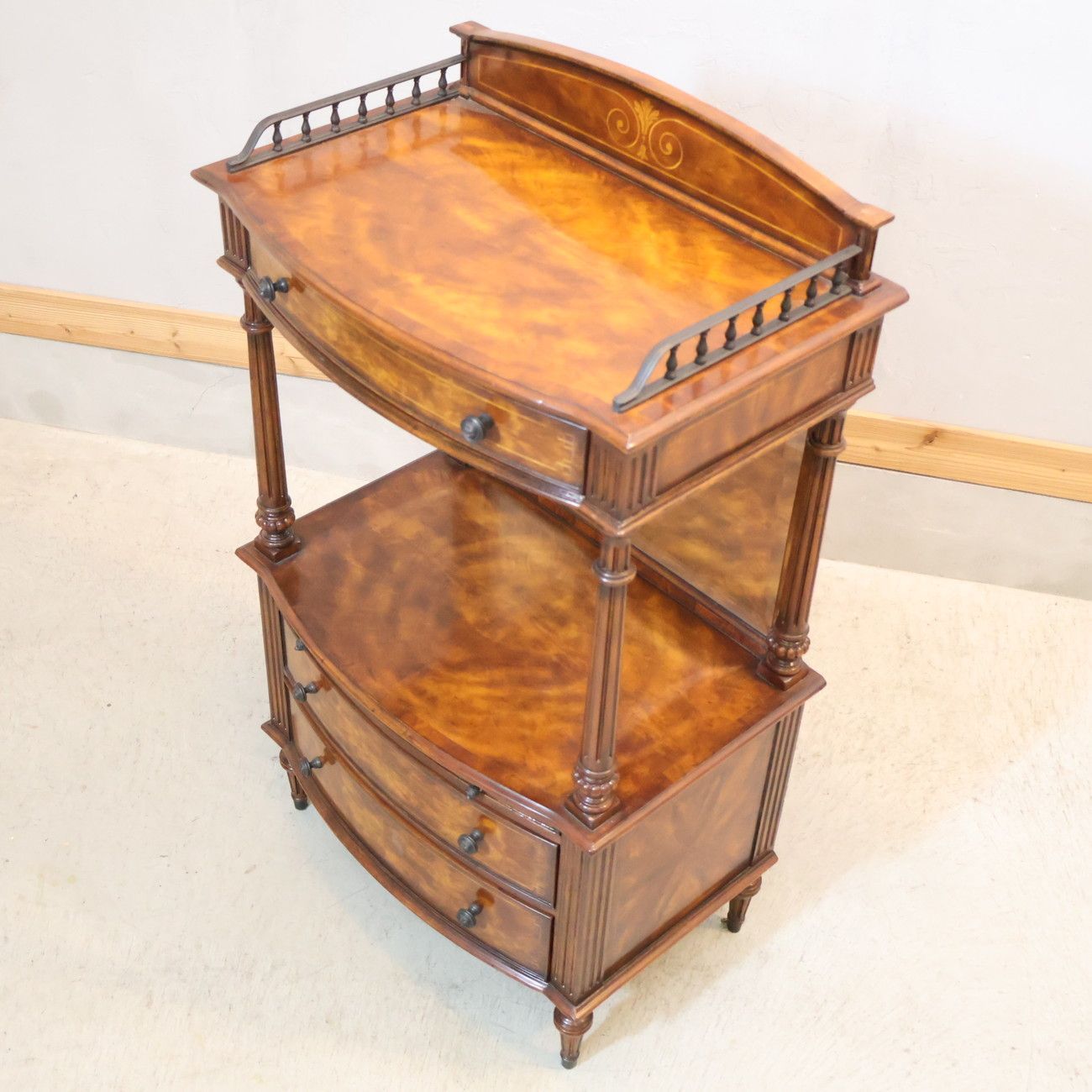 THEODORE ALEXANDER セオドアアレキサンダー サイドボード スライド式棚付き 引き出し収納 アンティーク調 ヴィンテージテイスト