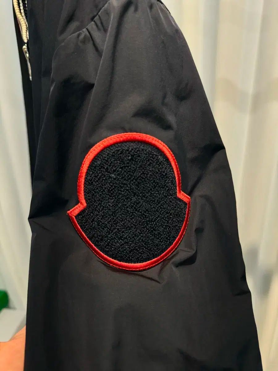 モンクレール BIGワッペン