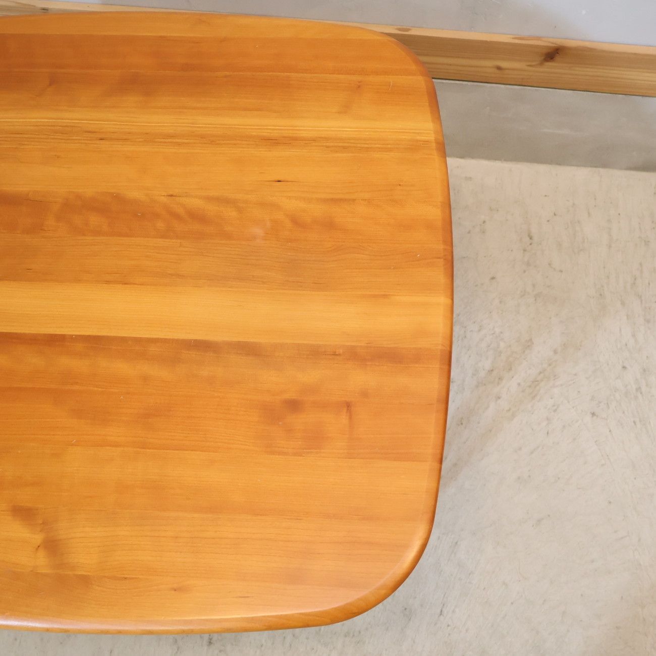 カフェテーブル