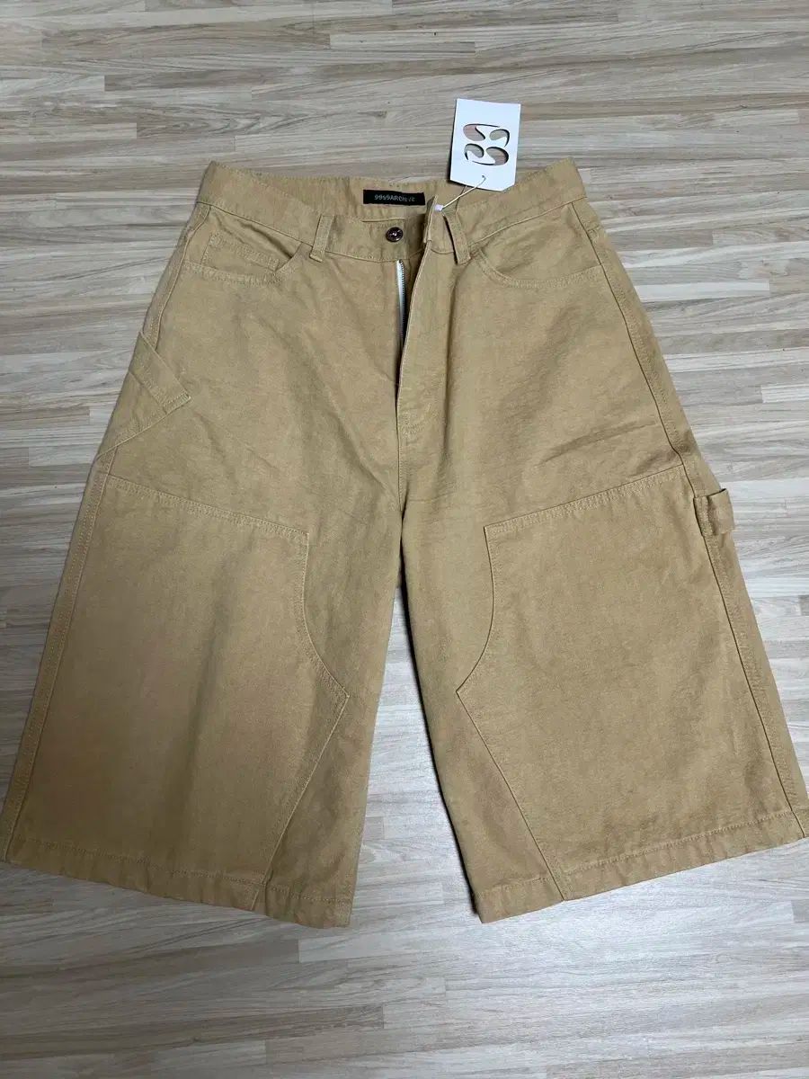 9999ブルーアーカイブ ブルアカ ダブルニー バミューダ ベージュ