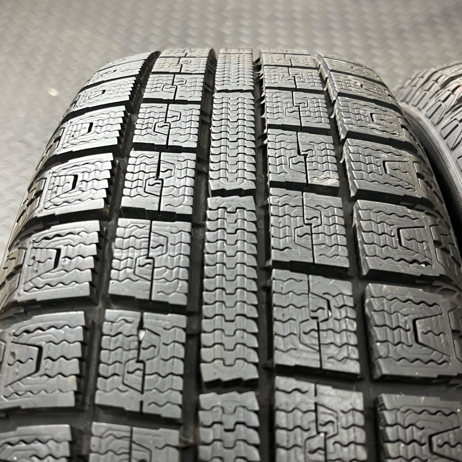 コンテ スタッドレスタイヤ