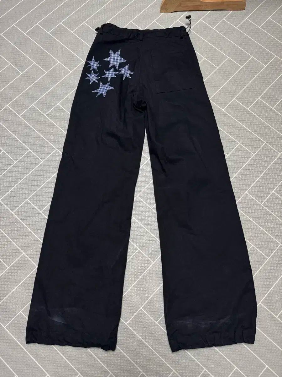 タンサン マグネシウム スター アプリケ パンツ ブラック 1 サイズ