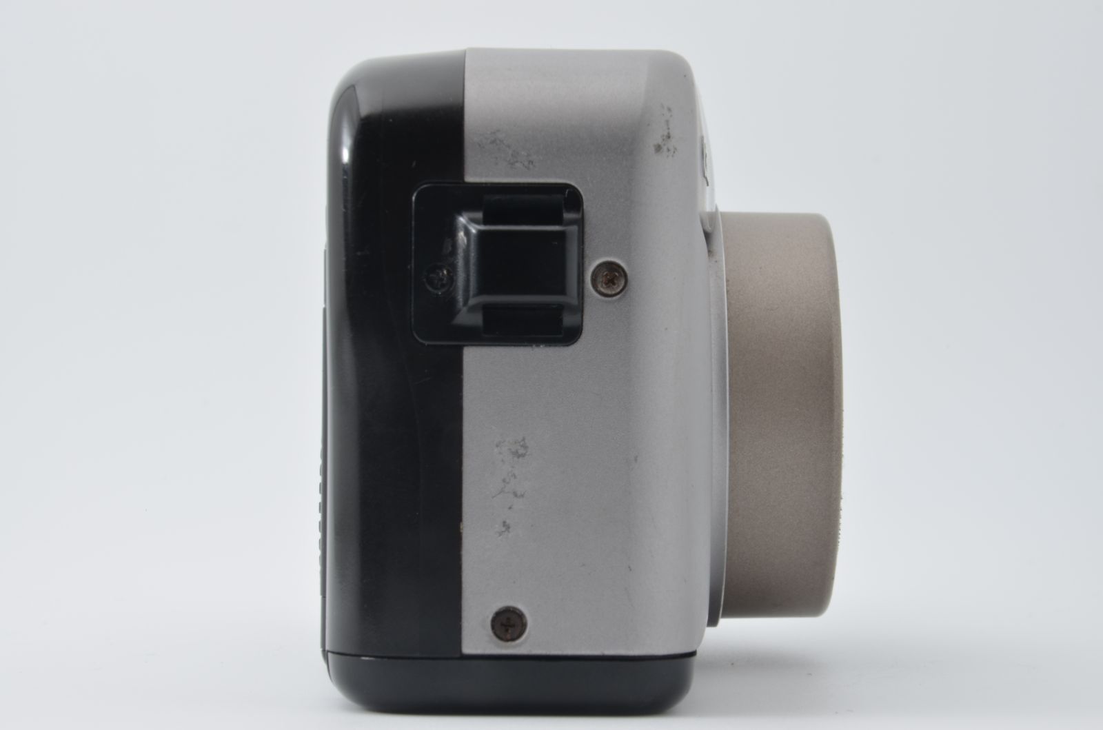 コンパクトフィルムカメラ