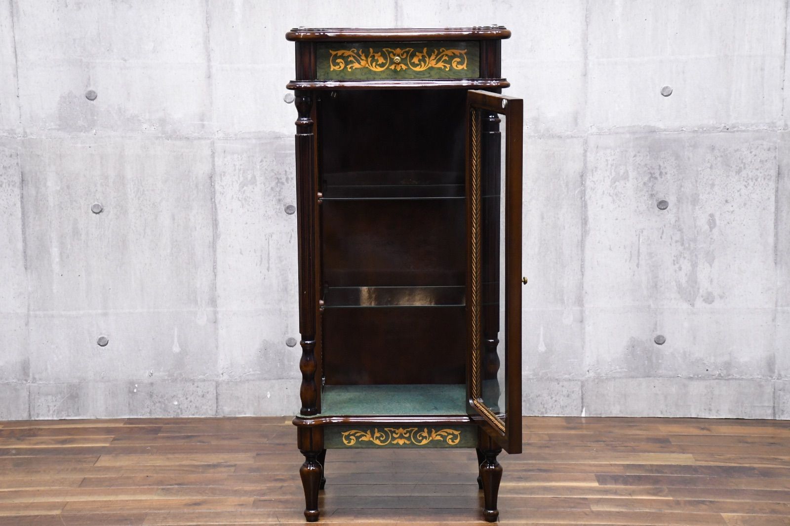 EJK24 イタリア製 象嵌 ガラスキャビネット 飾り棚 キュリオケース コンパクト スリム ショーケース アンティーク調 マーケタリー 飾棚