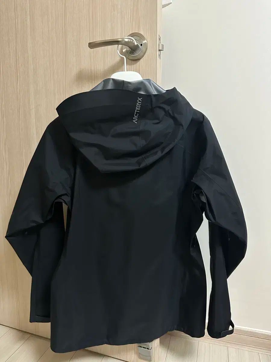 ARC TERYX アークテリクス ベータ SL ジャケット レディース ブラック SM
