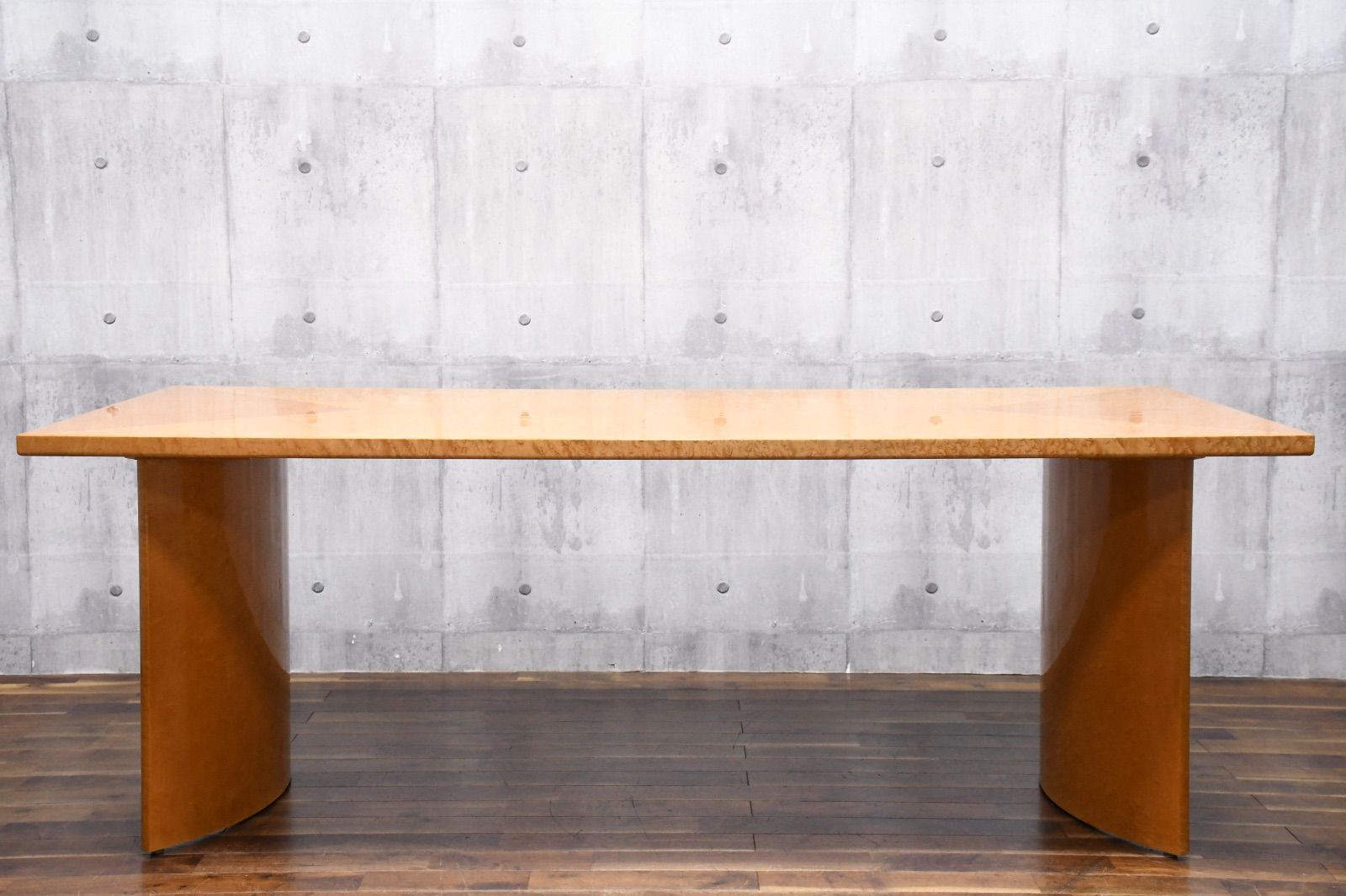 EJK87 IDC大塚家具 スプレンダー ダイニングテーブル W200cm 45万 バーズアイメープル 2本脚 モダン 鳥目杢 食卓テーブル 食卓机