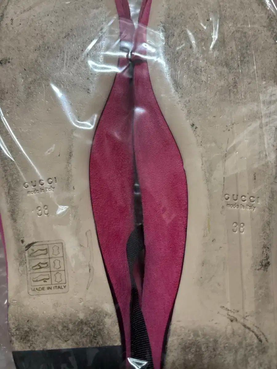  グッチ ピンク スウェード ローファー フラットシューズ フラットシューズ バレエシューズ パンプス