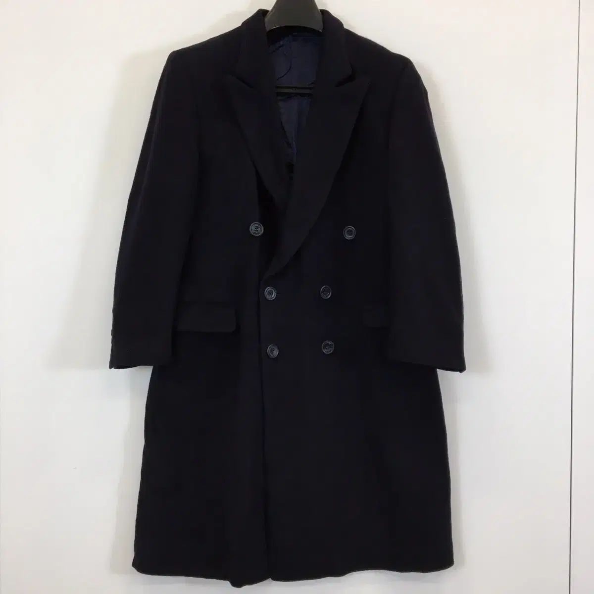 ブルックスブラザーズ チェスターコート 黒 イタリア生地 Mサイズ 冠婚葬祭にも ブルックスブラザーズ チェスターコート 黒 イタリア生地 Mサイズ 冠婚