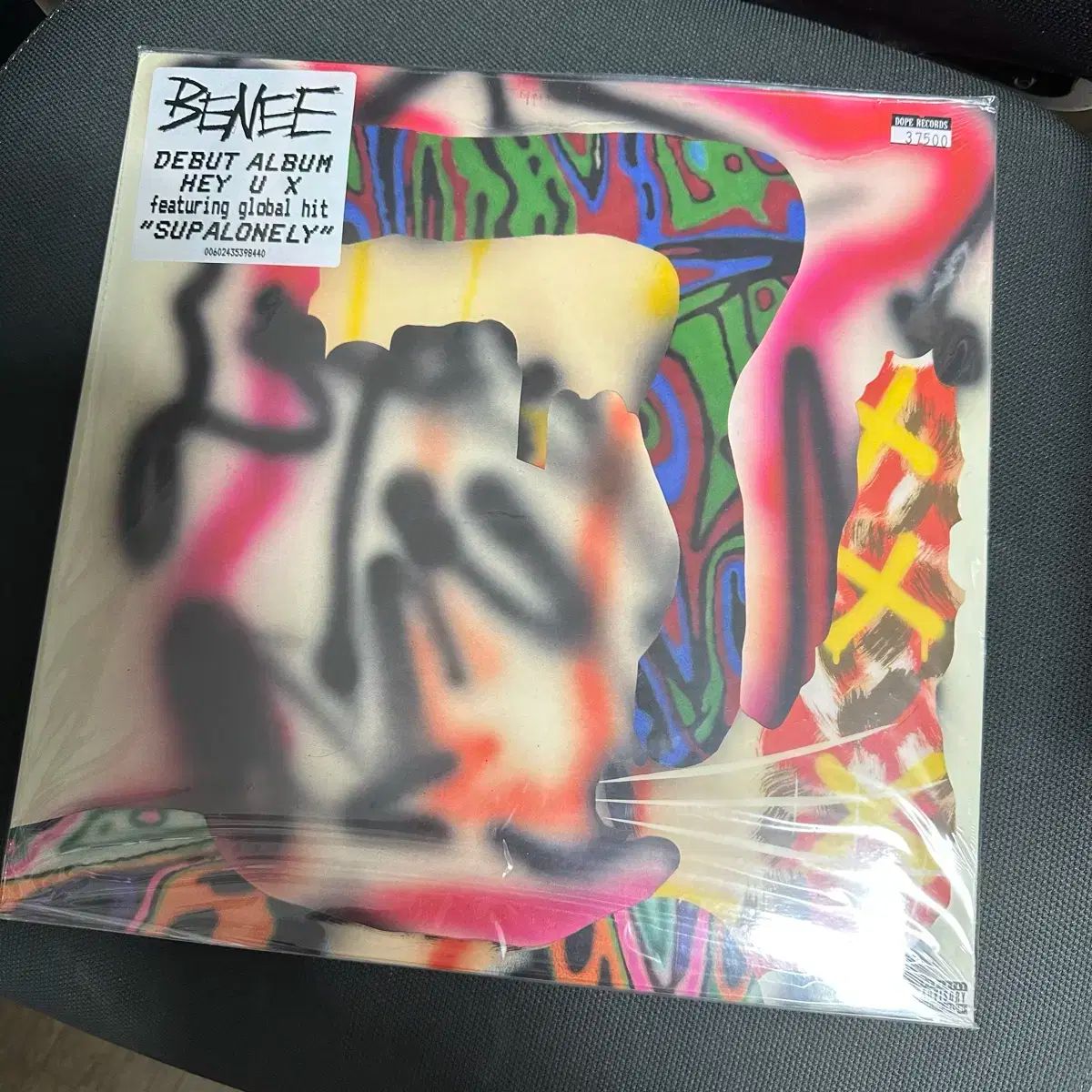 ベニー LP 赤 COLOR Hey u x BENEE