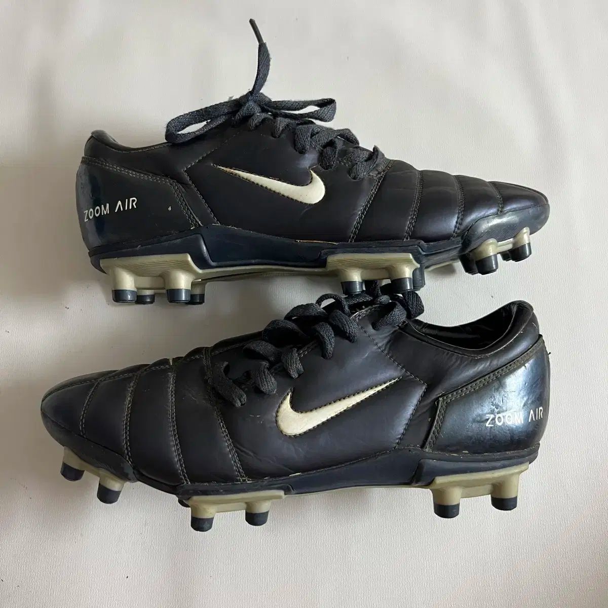 265 NIKE ナイキ トゥー ズームエアー サッカーシューズ