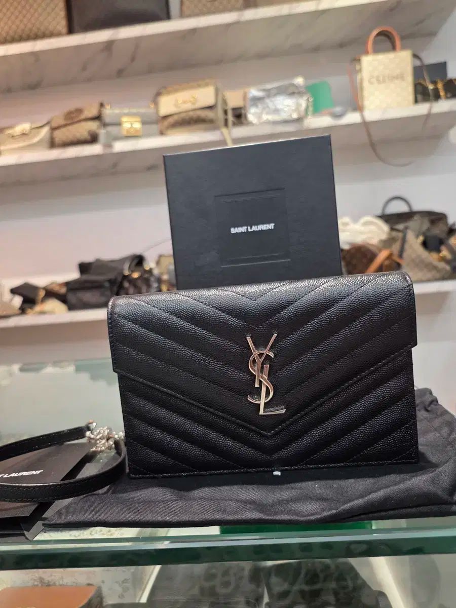 393953 YVES SAINT LAURENT イヴ サンローラン モノグラム ENVELOPE エンベロープ woc チェーンバッグ ブラック シルバー