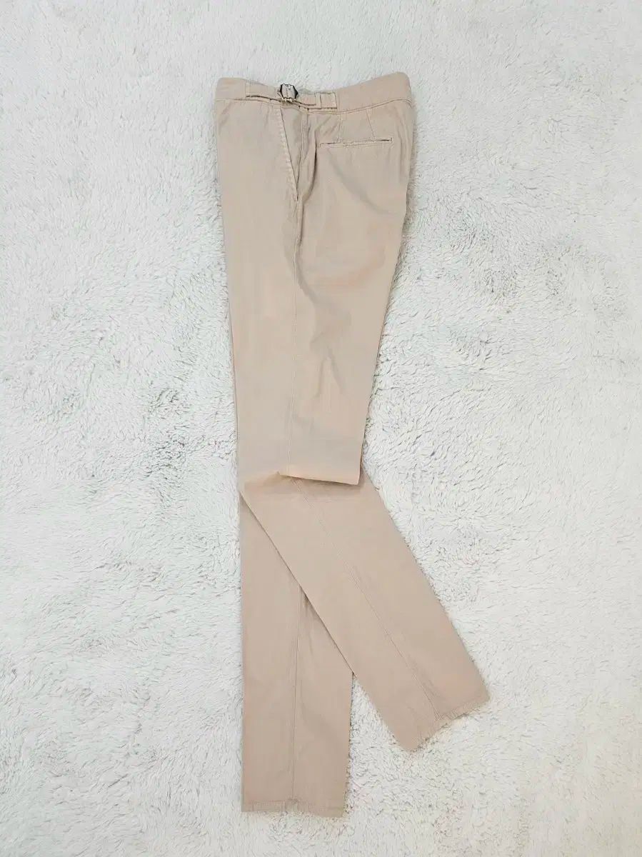 サイドアジャスター チノパンツ