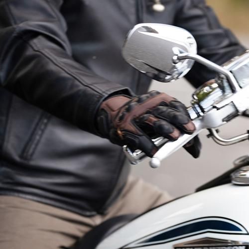 プロテクター付きレザーグローブ