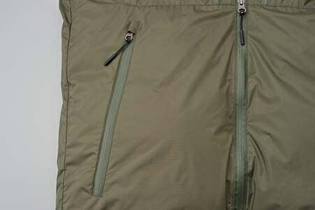 オーロラダウンジャケット