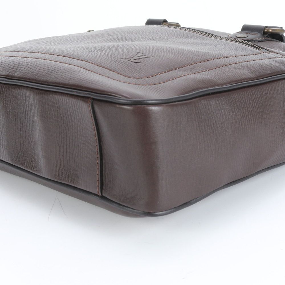 【極美品】ルイヴィトン ユタ ユーロン カフェ A4可 ブリーフケース ビジネス 極美品】ルイヴィトン ユタ ユーロン カフェ A4可 ブリーフケース