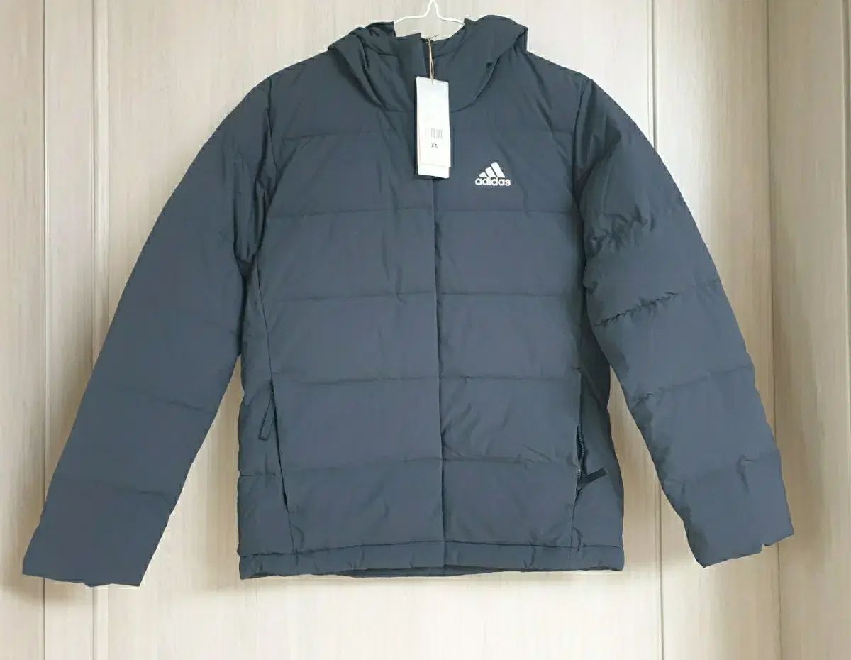 アディダス 헬리오닉 フード ダウン パディング