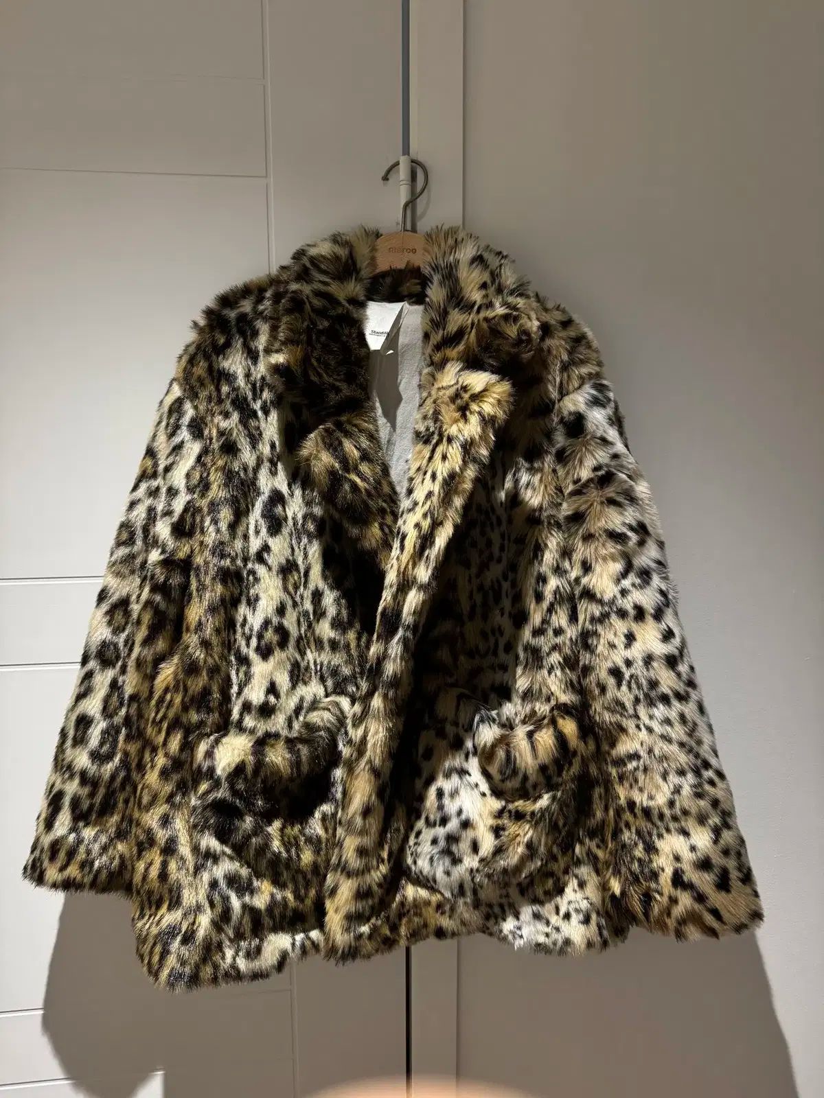 スタンドアローン レオパードファー ジャケット