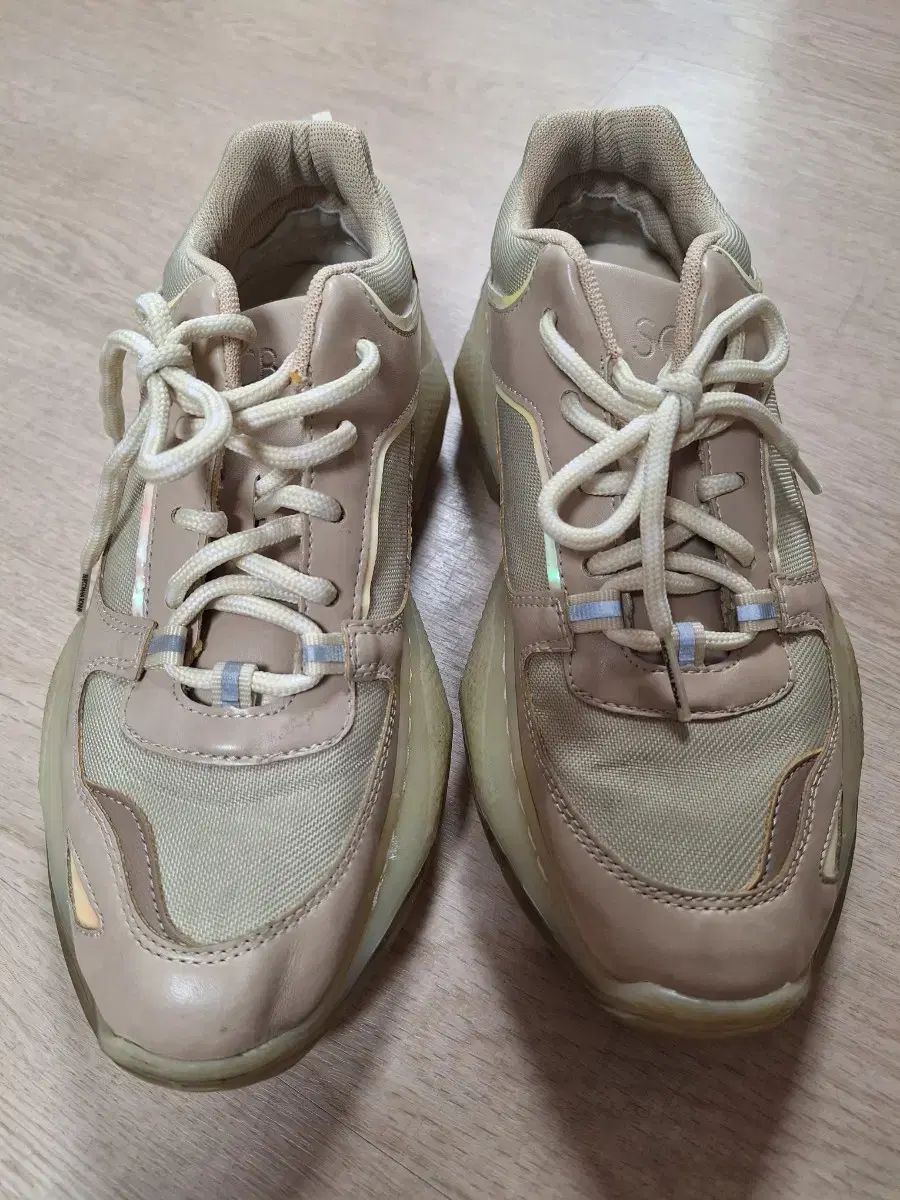 シューコンマニボニー ベージュ スニーカー