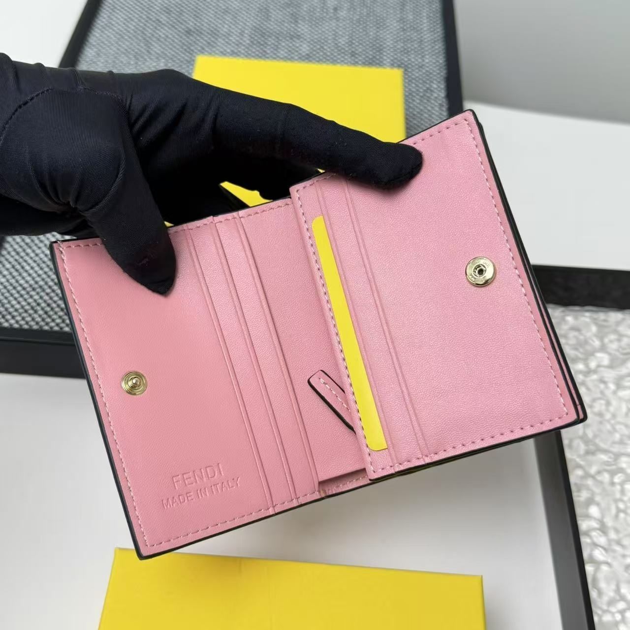 ウォレット 折り財布