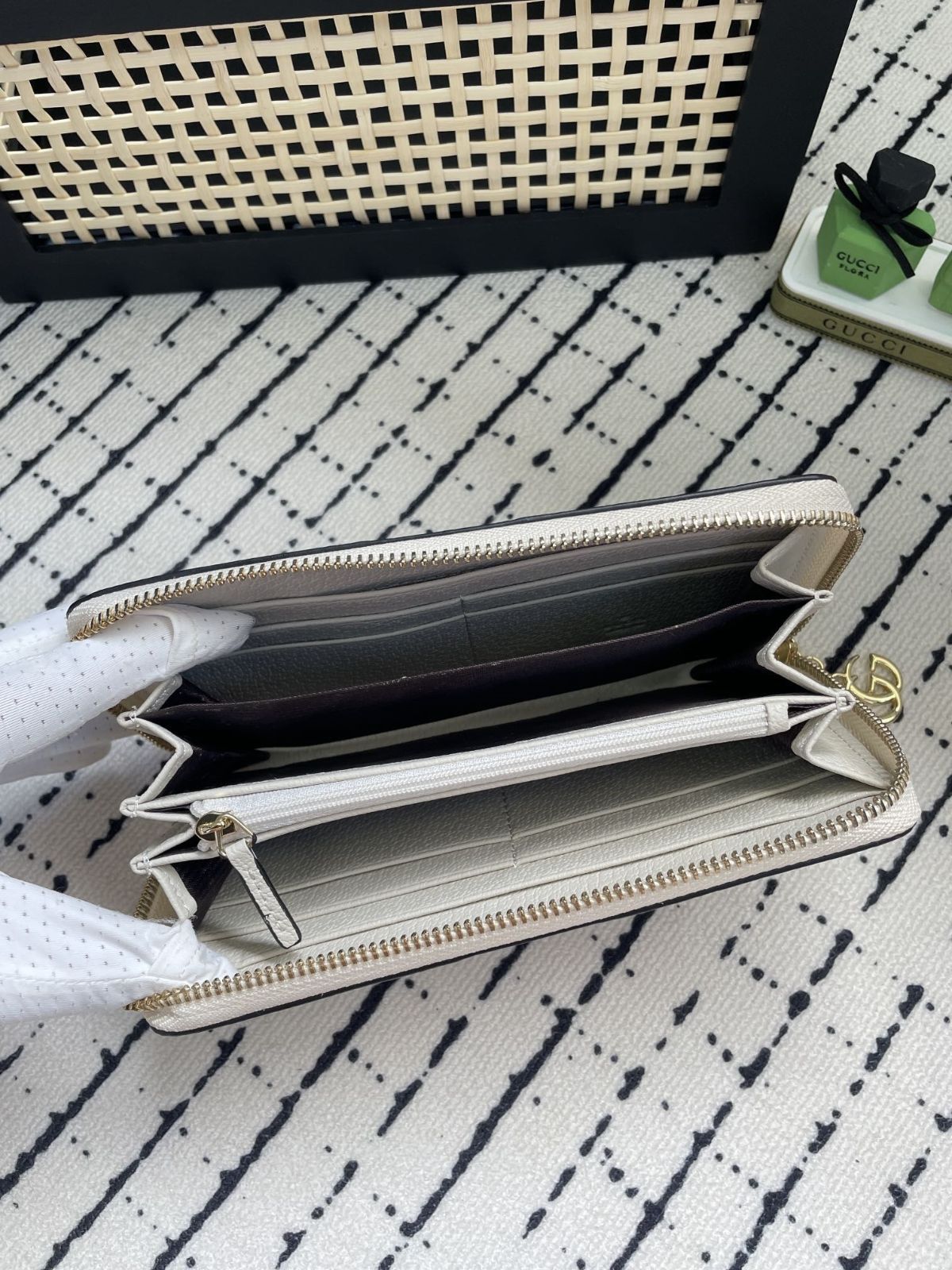 激レア GUCCI グッチ ウォレット 小銭入れ - メルカリ